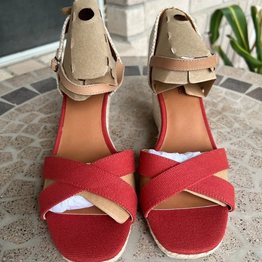 NIB Lucky Brand Women's Maeylee Espadrille Wedge Sandals Rancho Red Canvas 9.5